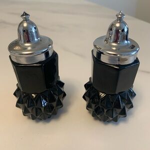 Vintage Tiara Elegant Black Diamond Point Salt and Pepper Shakers
